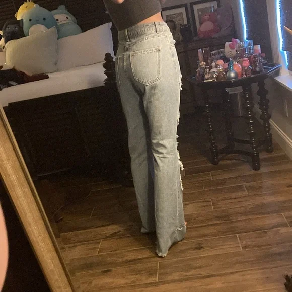 SHEIN jeans 👖 - Picture 2 of 2